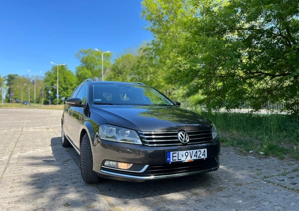 Volkswagen Passat cena 36400 przebieg: 234400, rok produkcji 2014 z Łódź małe 326